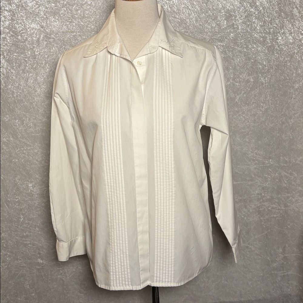 Basic Editions Cotton blend White Blouse with embroidered collar Size S